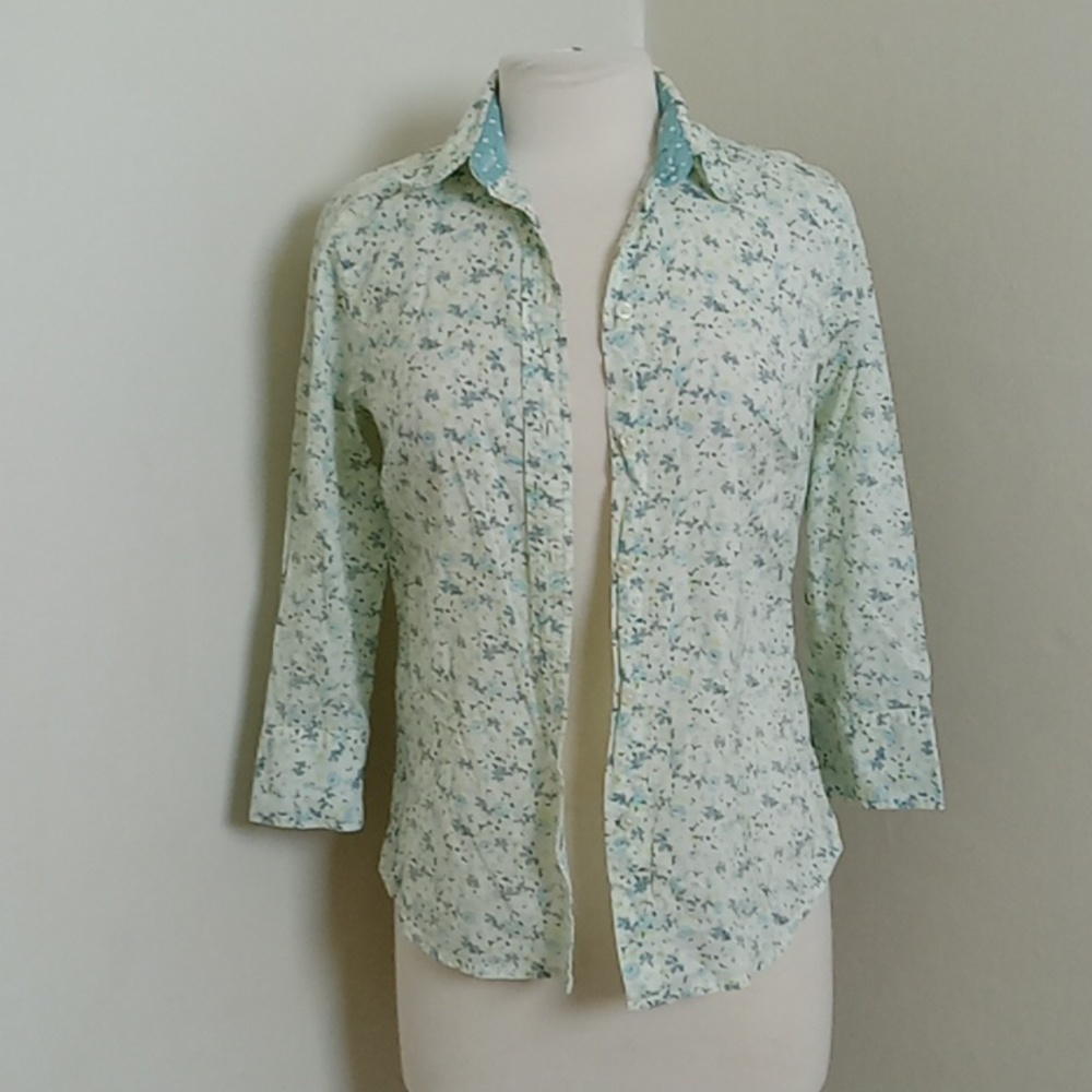 Eddie Bauer Size Extra Small Button Down 100% Cotton Teal Floral Print Shirt